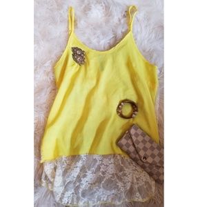 ❤ Lace Back - High Low Shirt